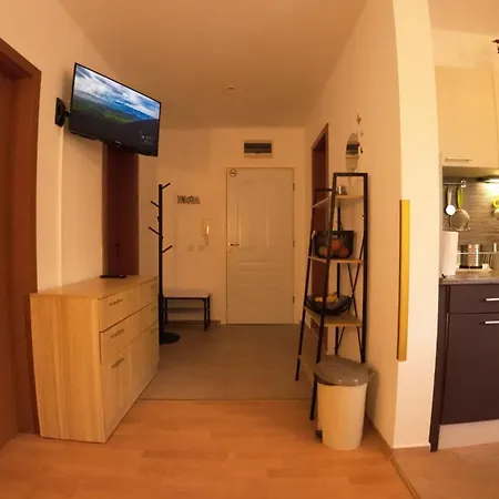 William's - Sixth Large Lejlighed *