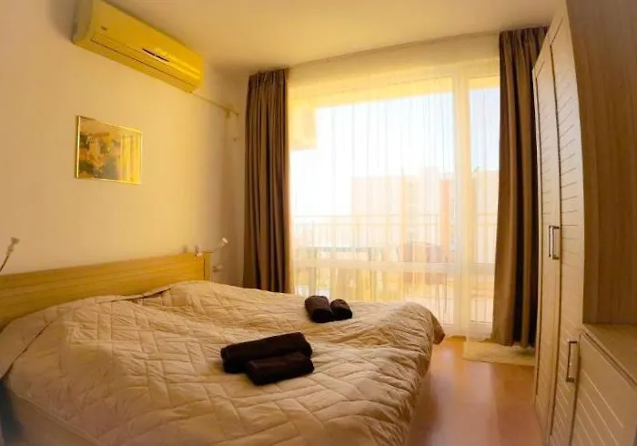 William's - Sixth Large